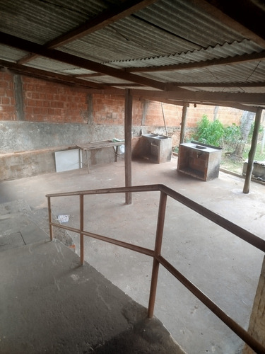 Casa Com 2 Quartos, 1 Banheiro Com 300 Mts Em Auriflama