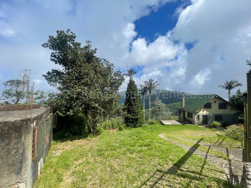 Casa De Campo En Venta En La Colonia Tovar Con 2200 Metros De Terreno Propio Excelente Ubicación Lista Para Firmar Nela 24-18402