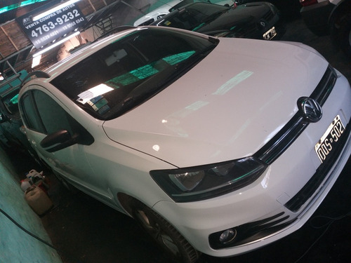 Volkswagen Suran 1.6 Highline Msi 110cv 2015 Permuto