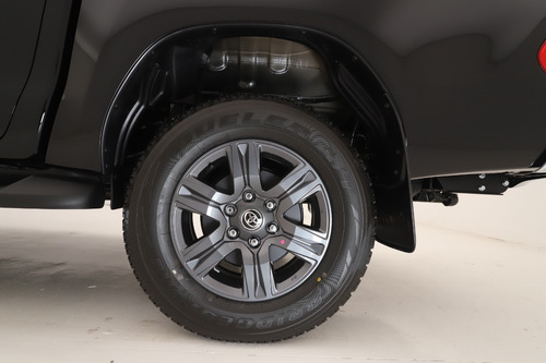 Imagen 15 de 25 de Toyota Hilux 4x2 Dc Srv 2.8 Tdi 6at J.r