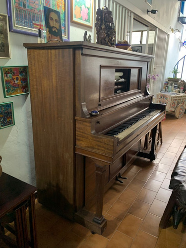 Imagen 3 de 7 de Pianola Funcional, En Perfecto Estado Con 64 Rollos, Única