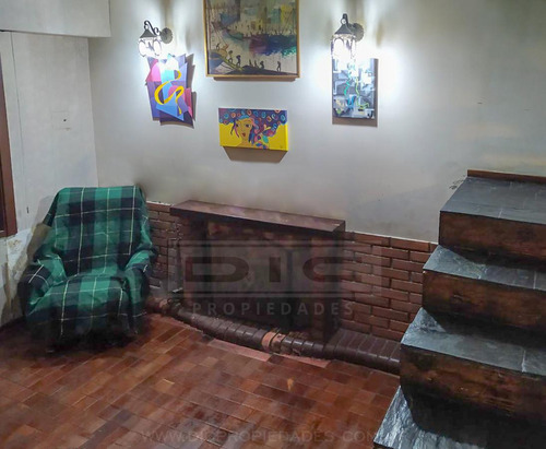 Casa 5 Ambientes Venta - Florida Oeste