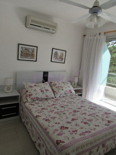 Imagen 5 de 17 de Departamento En Venta Y Venta A Mts De Avenida Roosevelt.