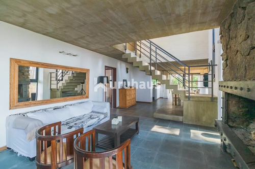 Venta Casa Cinco Dormitorio Montoya