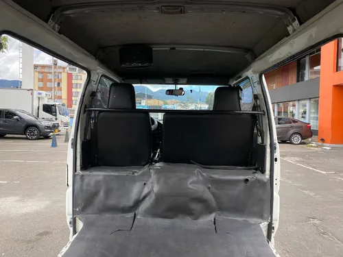 Mitsubishi L300 2.0 Panel