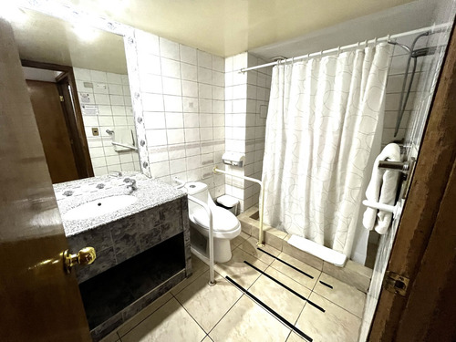 Se Vende Apart Hotel En Pleno Barrio Lastarria (8 Pisos)