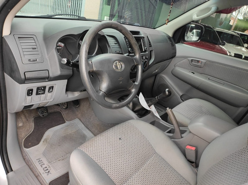 Imagem 7 de 7 de 2010 Toyota Hilux Cd 4x2 (gasolina) - Manual