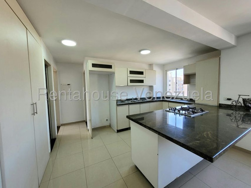 Estefani Salon Vende Hermoso Apartamento En Ciudad Roca-lara-25-14104