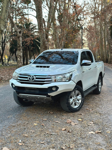 Toyota Hilux 3.0 Cd Srv Cuero Tdi 4x4 5at - A4