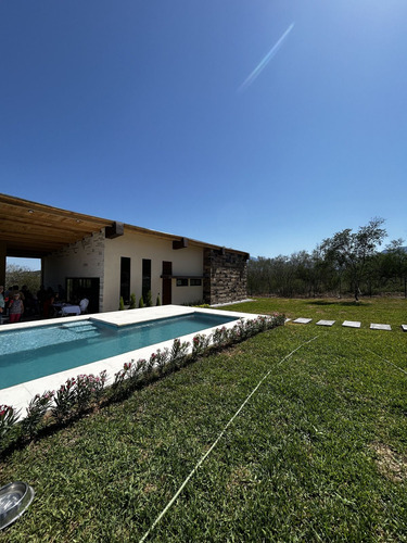 Venta Casa Campestre, Montemorelos, Nuevo León