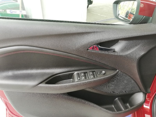 Chevrolet Onix Turbo Rs