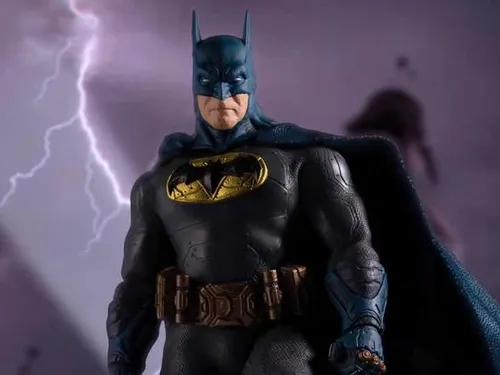 Supreme knight 2024 batman mezco