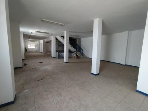 Imagen 4 de 11 de Se Alquila Cómodo Edificio En El Cementerio / Natalia Corzo 04123389698