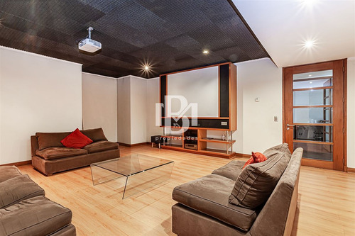 Departamento En Venta 4 Dormitorios. Las Condes