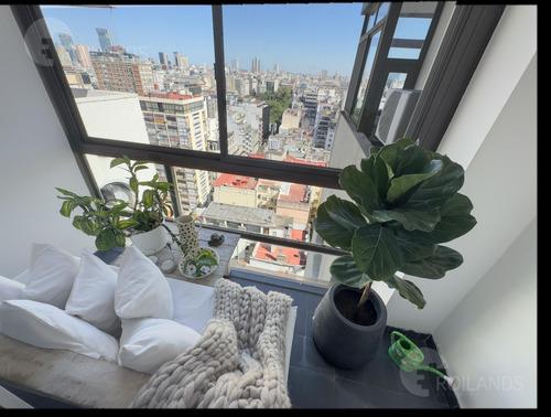 Venta Departamento 4 Ambientes Tipo Triplex Con Terraza Y Cochera En Recoleta
