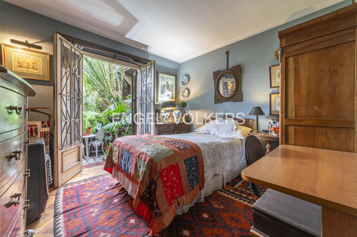 Casa Estilo Inglés Con Encanto Y Potencial