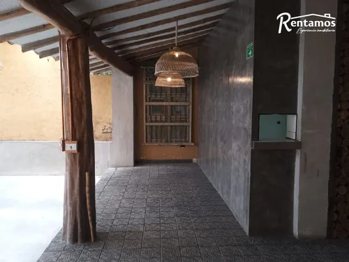 Casa-local En Arriendo En Parque. Cod A775386