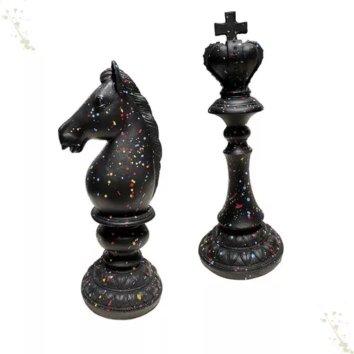 AS PEÇAS - PARTE VI - OS CAVALOS  Peças de xadrez, Rei xadrez, Xadrez  tatuagem