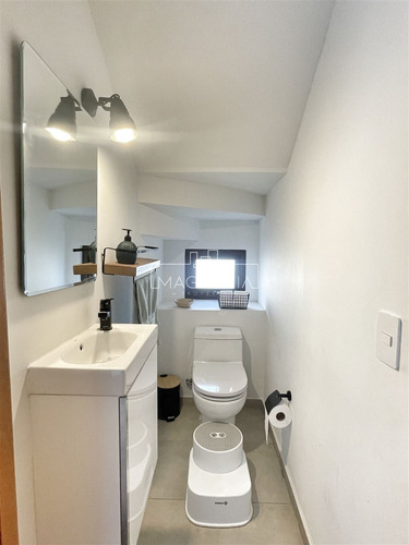 Casa En Venta De 5 Dorm. Mas Servicio En Chamisero