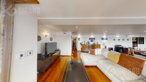Piso En Venta Con Vista Panoramica, Ubicado En La Exclusiva Diagonal Pueyrredon.
