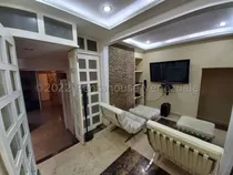 Comprar  Casa En Conjunto Cerrado Completamente Remodelada Con Acabados Modernos, Piso En Porcelanato Y Marmol, Paredes Decorativas Con Marmol Importado, Techos En Drywall,tanque Subterraneo