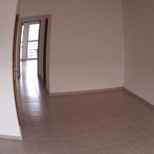 Imagen 4 de 11 de Departamento En Venta En Ramos Mejia