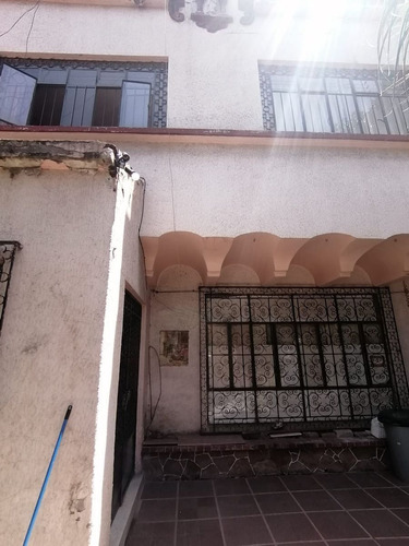 Imagen 2 de 9 de Casa Como Terreno En Venta