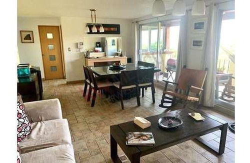 Imagen 2 de 16 de Casa En Venta Cuernavaca, Morelos, Vista Panorámica, Desnivel, Estilo Moderno. Seguridad 24 Horas.