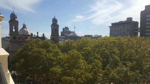 Imagen 2 de 15 de Oficina En Juan Carlos Gómez A Metros De Plaza Matriz