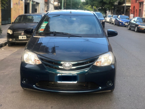 Toyota Etios Xs 1.5 5p 2014 Impecable