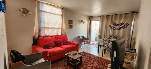 Depto En Venta De 2 Dorm., 1 Baño, Ñuñoa, Cerca Metro Ñuble.