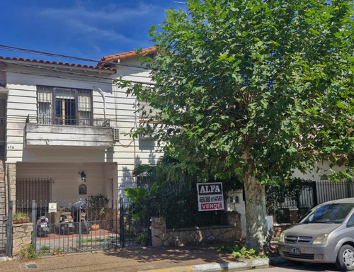 Casa Para Dos Familias Para Reciclar- Excelente Ubicacion-