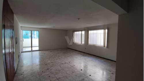 Imagen 17 de 30 de Casa En Renta De 3 Plantas Ideal Para Oficinas En Colonia Re