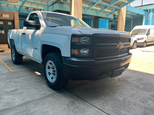 Chevrolet Silverado 2500 4x4 At