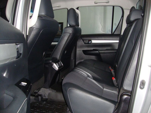 Toyota Hilux 2.8 Cd Srx 177cv 4x2 At