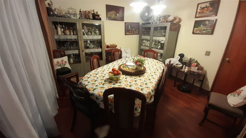 Casa Venta 4 Dorm. En Circunvalacion Las Flores, Las Condes