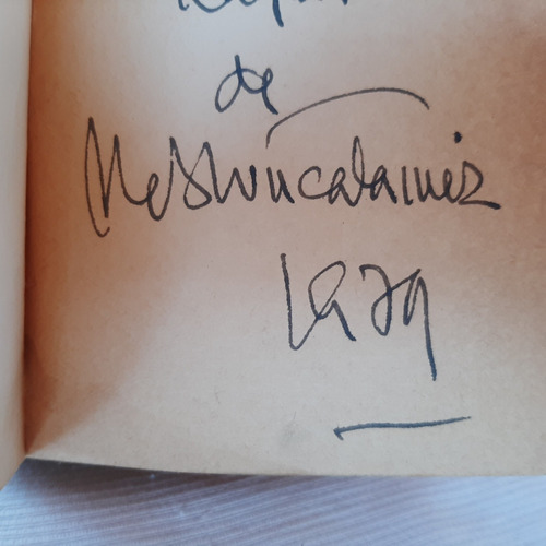 Imagen 4 de 8 de La Casa Manuel Mujica Lainez Autografiado