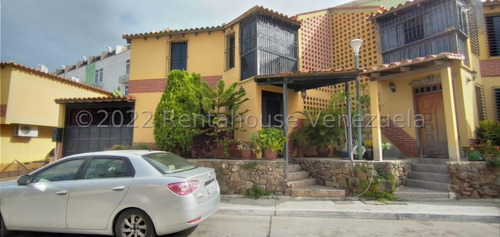 Casas En Venta Avenida Intercomunal Villa El Palmar Conjunto Privado Pisos De Ceramica Dos Niveles Tanque Subterraneo Cuenta Con 149 Metros Cuadrados Cabudare Lara Daniela Linarez