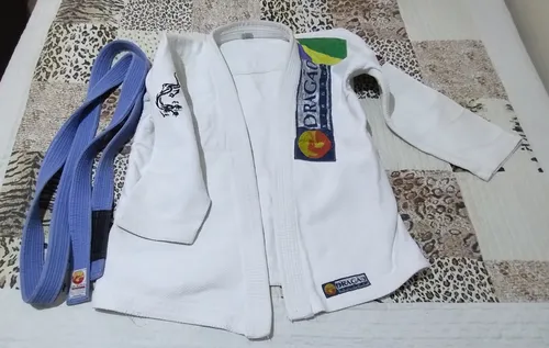 Kimono Jiu-jitsu Dragão, Branco, Tamanho A2 Menor preço em Kimono Jiu-jitsu Dragão, Branco, Tamanho A2