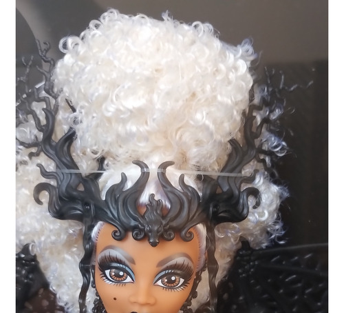 Monster High Rupaul Dragon Queen (Usado)