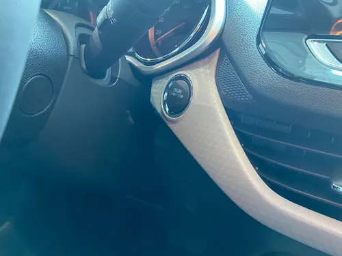 Chevrolet Onix 1.0T Premier Hatch At