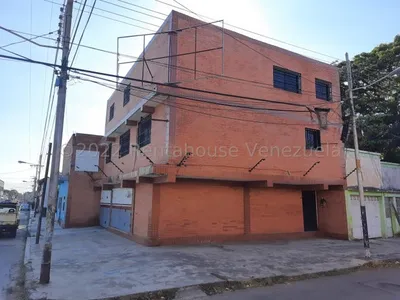Edificio en alquiler