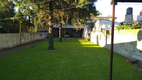 Imagen 3 de 8 de Importante Propiedad Con Amplio Parque En Moreno Sur - 2 Dormitorios!