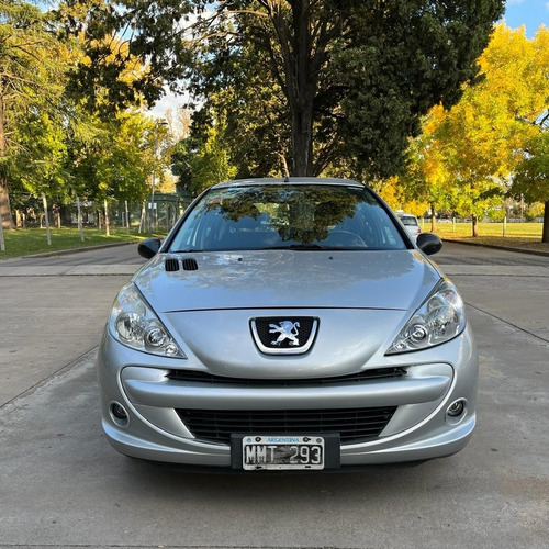 Imagen 2 de 15 de Peugeot 207