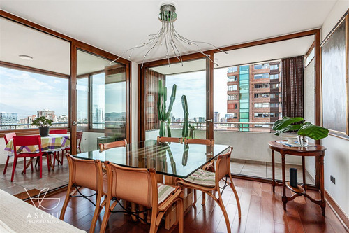 Departamento En Venta De 3 Dorm. Más Servicios En Las Condes