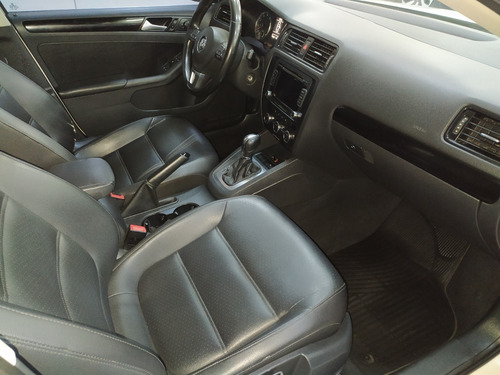 Imagen 14 de 14 de Volkswagen Vento Luxury Tiptronic 2014