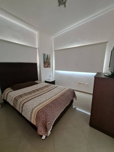 Imagen 14 de 28 de Cómoda Casa De Dos Plantas En Loma Linda, Sector Las Peonías, Puerto Ordaz