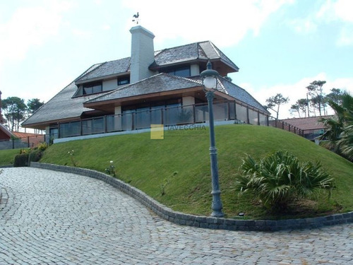 Imagen 14 de 30 de Venta De Casa De 4 Dormitorios En La Mansa, 7000 M2 De Terreno
