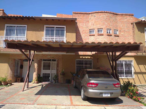 Townhouse En Venta En Altos Del Rincón. Naguanagua. Dl