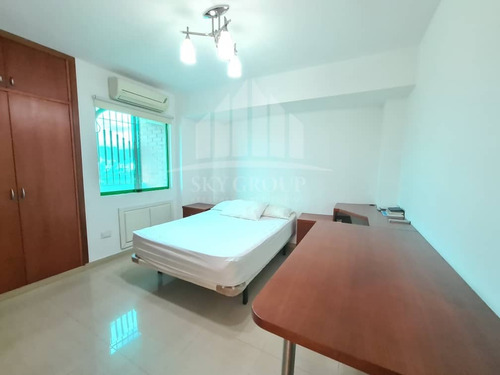Imagen 12 de 16 de Negociable! Moderno Apartamento En Las Chimeneas, Residencia Holiday Palace Ii. 04149402096